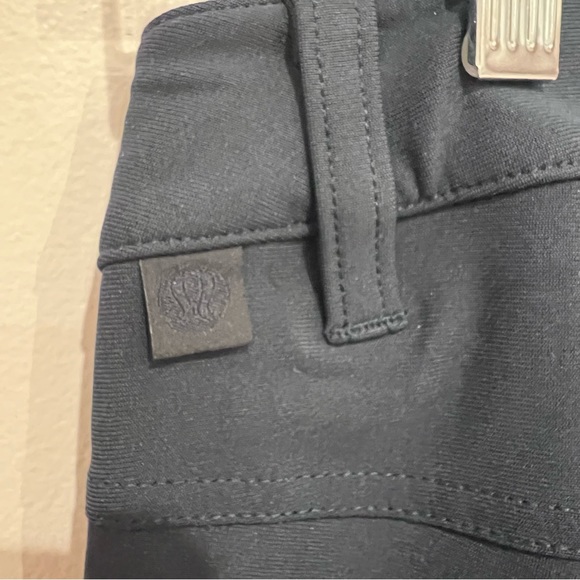 Lululemon Men’s ABC Classic-Fit 5 Pocket Pant
Warpstreme, Navy, Sz 26 - Picture 7 of 10